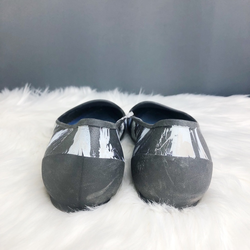 Crocs Size 9W - Picture 2 of 4